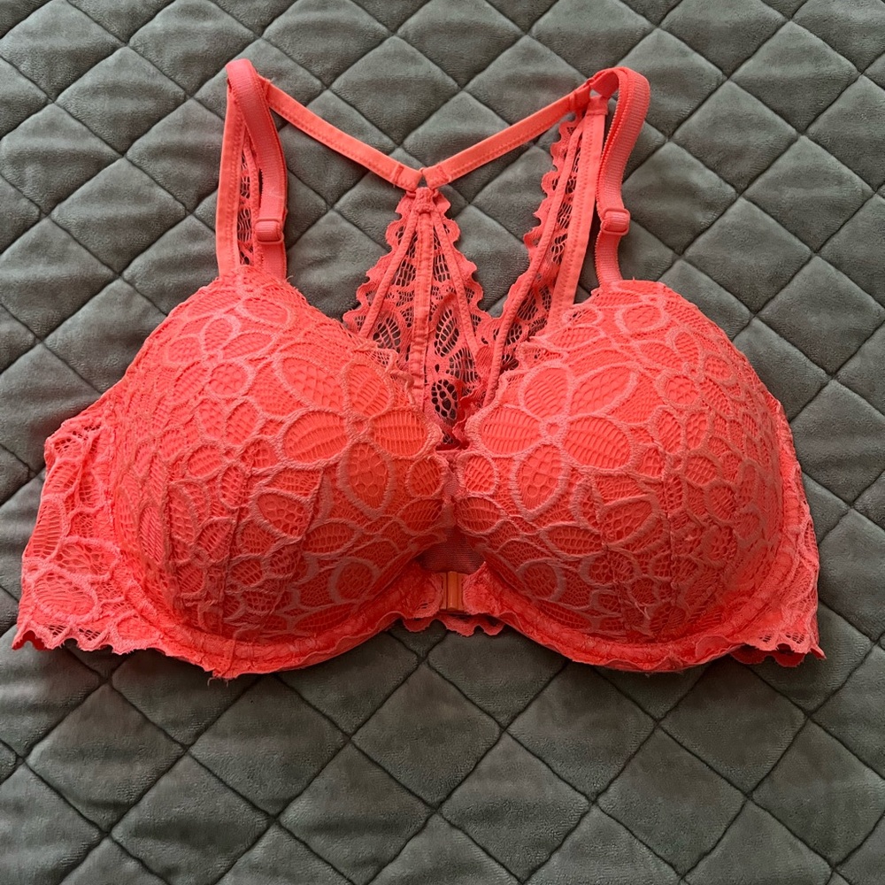 Victoria's Secret Vibrant Lace Bra in Coral